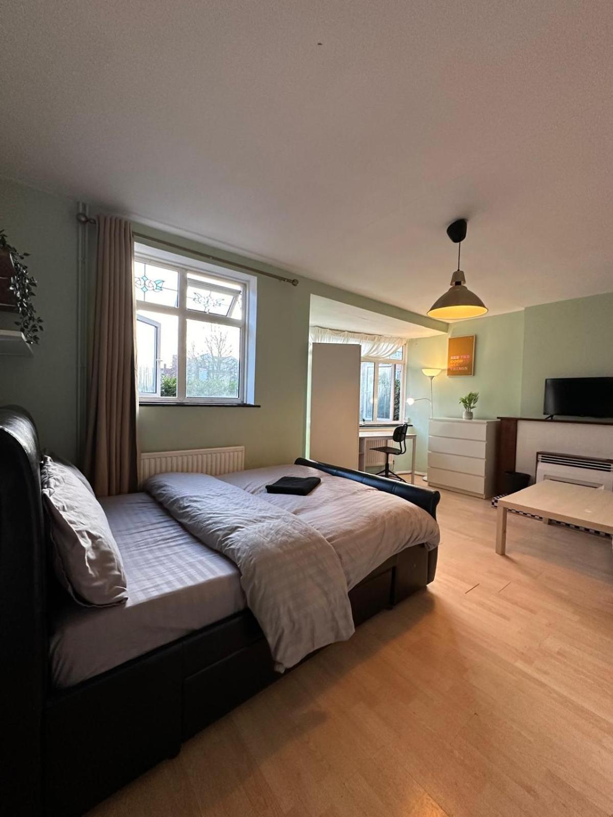 מלון לונדון Whitechapel Lindley House R2 מראה חיצוני תמונה